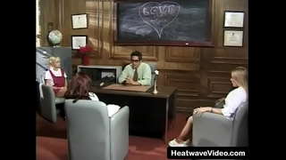 El E Alumnonan # 3 - Mira E pues universitario