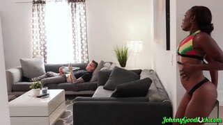 Interracial Rhyw Gyda ' N Giwt Eboni Babe