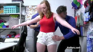 Tetona adolescente chistes de pollas duras de dos guardias