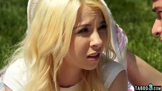 کشور ڈک بھاڑ میں جاؤ تقریبا باغ میں باہر