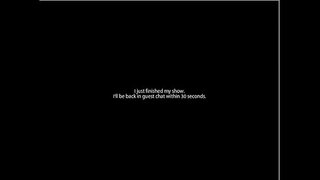 مثير أحمر يلعب مع كوب دسار على كام