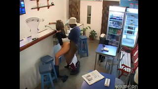 سب سے پہلے نوجوانوں میں پایا ملازم اور بھی مجھے coje