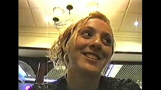 Сонирхогчдын ятгасан флаш дээр галт тэрэг