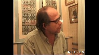 Francoski blond babe zajebal in jizzed na njeni joški