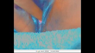 Latina jugoso coño en la webcam