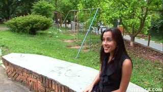 Latina recibió caliente tratamientos faciales después de conseguir su coño y culo follada duro