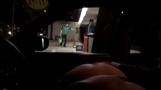 קים Exhibicionista mostrando el ייזל אַ עסטראַ&amp;מוניאָוז;אַס en el אַוטאָ ב&amp;פאָר;xico דף