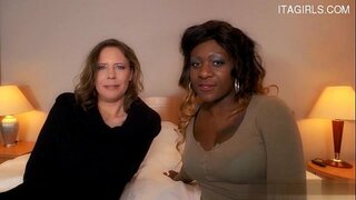 Busty طالب علم سب سے مشکل بھاڑ میں جاؤ