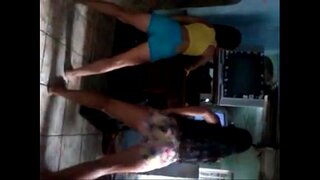 Tainara gostosa Guaruja qiladi