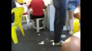 میری بیوی کے لئے دکھاوا بار