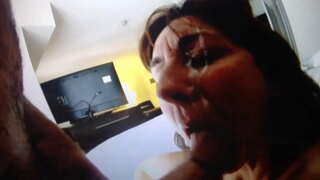 Cougar slut nagkinahanglan sa usa ka dako nga load sa iyang nawong!