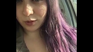 Masterbating v autě