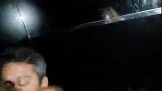 עם אשתי על הנדנדה הפנימית של החברה לאכול את זה