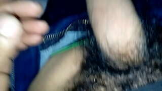 бай мастурбирует