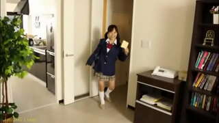 Noorte dutiful Jaapani naine soovib rasestuda iga päev.