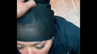 Llyncu fy cum ac yn cadw sugno