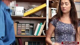 LP अधिकारी पाला है और गड़बड़ लिली एडम्स गीला बिल्ली में कुत्ते शैली