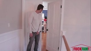 Squirts Karga Cum Stepsister en Face - Harmonia Harritzekoa