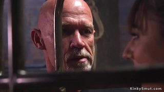 ���ายใหญ่ยังไงพร้อนผมสีน้ำตาลนทาสของฝังลึกคอหอยจนถึงไม่ไม่แน่เธอเอาอีตัวอยู่ในเชือก bondage