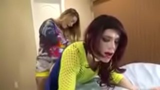 Banci strapon ku dominan wanoja luhur