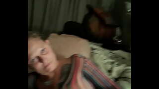 ���্ত্রী কুড়ান দ্বারা বন্ধু