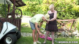 Slutty etuk ayol Nanney tug&#039;yonga ketgan dude bilan fucking bo&#039;ladi