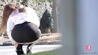 À�Suur Perse】Ta võrgutab lewdly temaga vahukoor reied piilumist välja oma sukapaela vöö. [bunc 001]