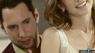 Tih żagħżugħa użati mill-tagħha fixklu raġel