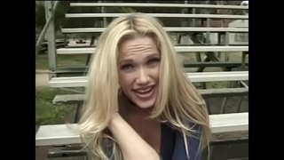 Cornea blonde capillos promissos amat eros difficile gallus in conclave