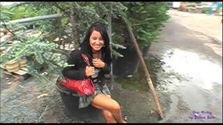 En la infanvartejo la slut lasas sin esti fikita kun plezuro