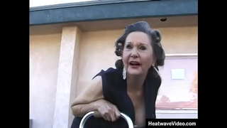 الكتاكيت القديمة تحول الحيل #1 - جانيت, ديف هاردمان, ديك سيئة-خرف الجدة مارس الجنس من قبل اثنين من المنحرفين